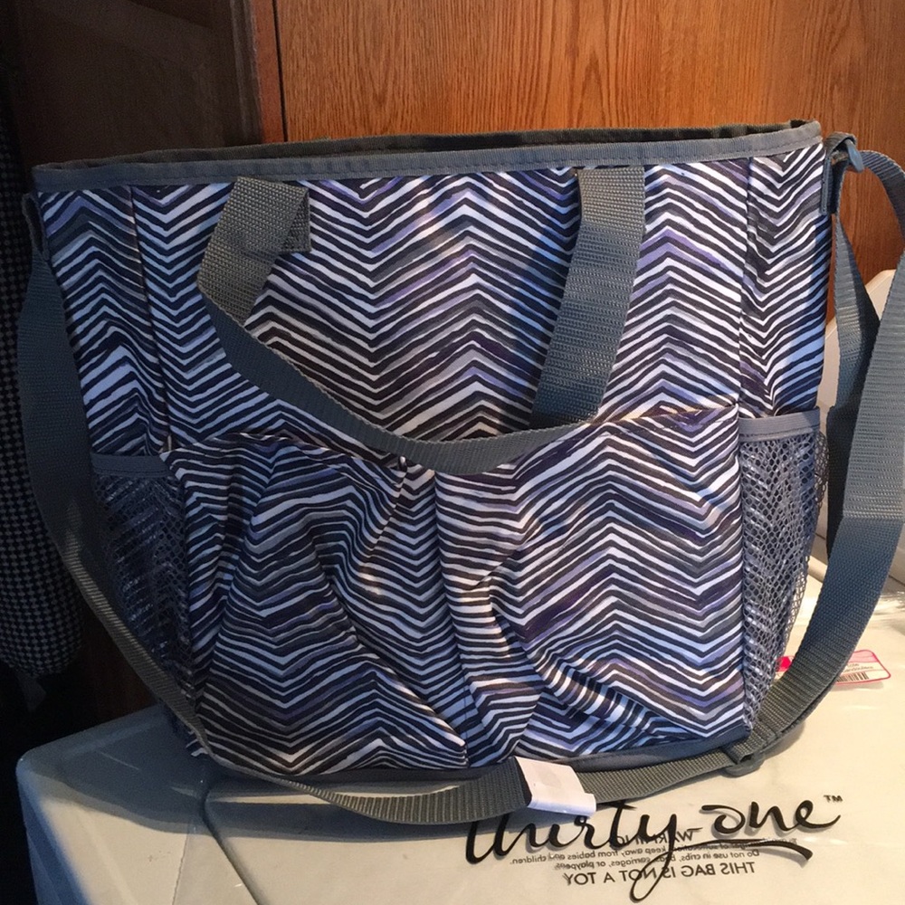 THIRTY ONE CROSSBODY ORGANIZING TOTE